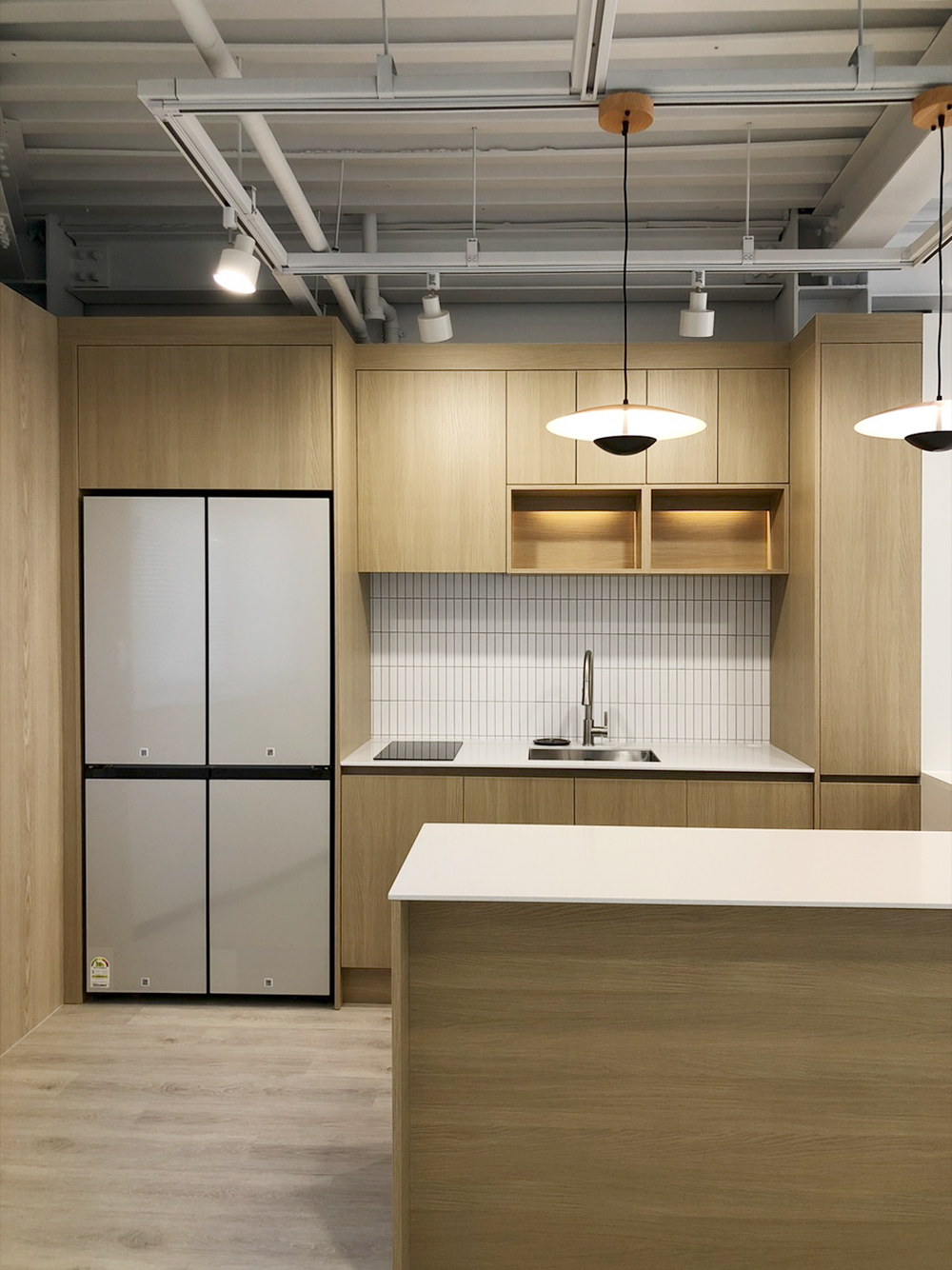 1028381449_GLomVanF_927f216d98a6ab44fc2f6dc35837487e88022e17.jpg 이미지크게보기